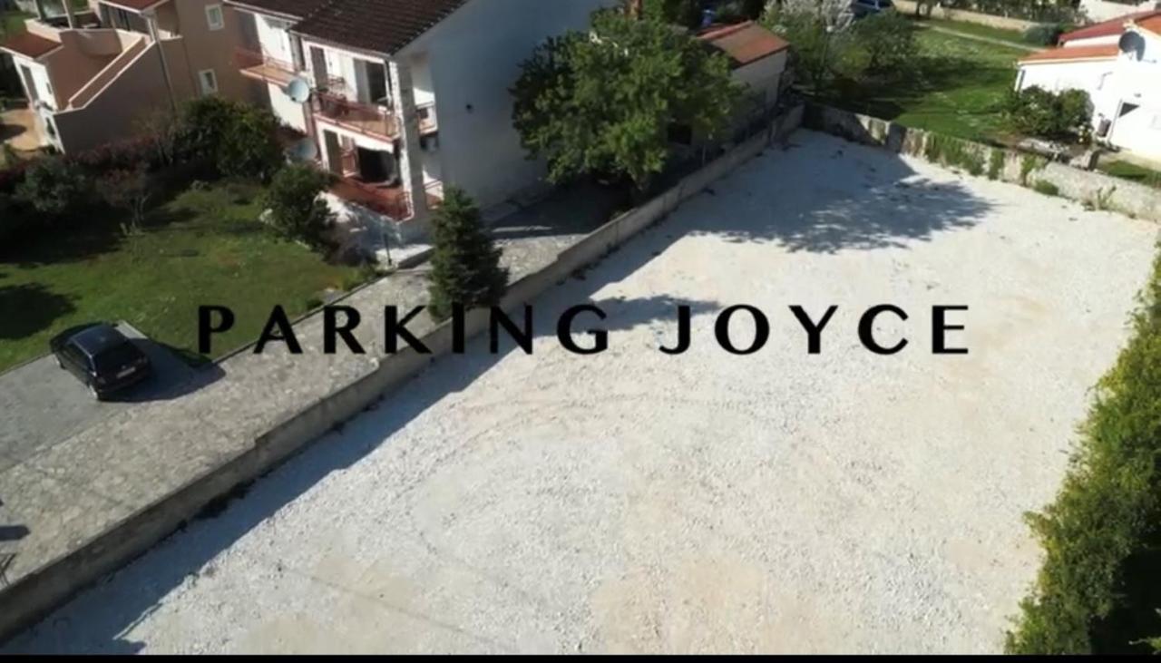 Boutique Suites Joyce Medulin With Free Parking Exterior foto